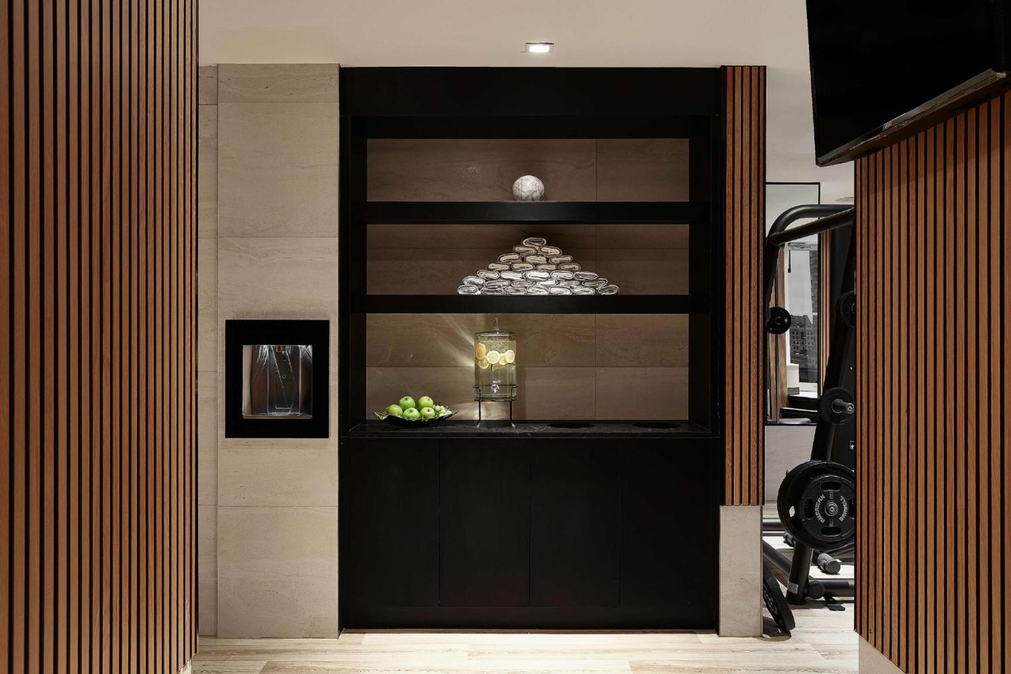 Vogue Hotel Montreal Downtown, Curio Collection By Hilton Exteriör bild