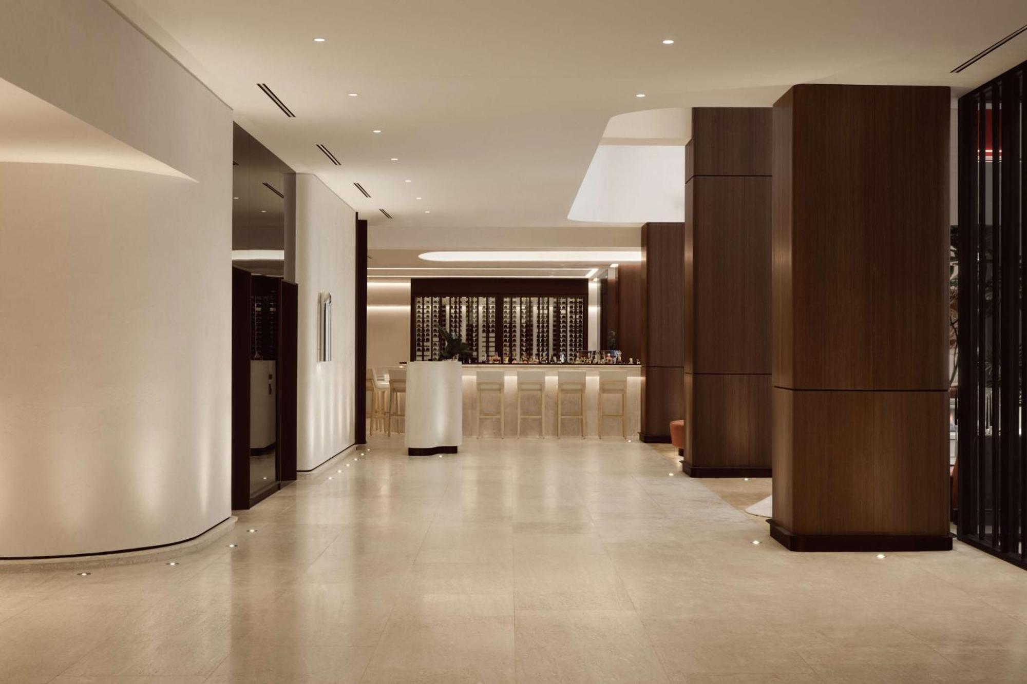 Vogue Hotel Montreal Downtown, Curio Collection By Hilton Exteriör bild
