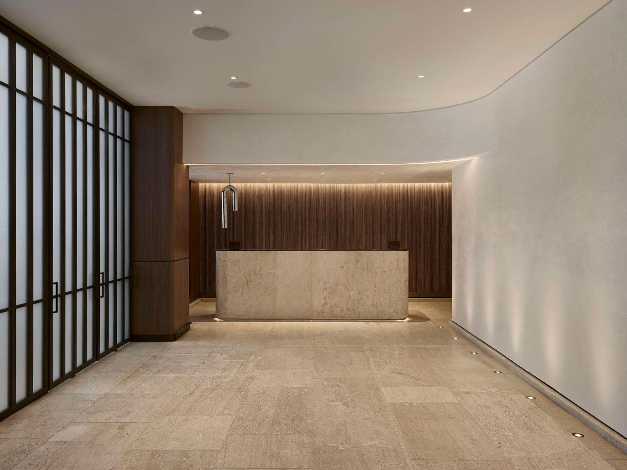 Vogue Hotel Montreal Downtown, Curio Collection By Hilton Exteriör bild